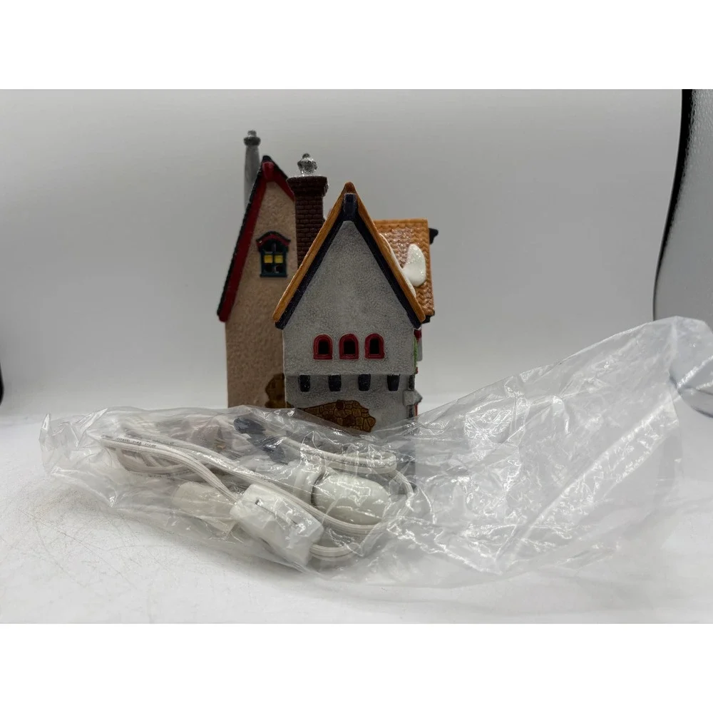 Dept 56 1991 Vintage HVC North Pole Tassy's Mittens & Hassel's Woolies 5622-7